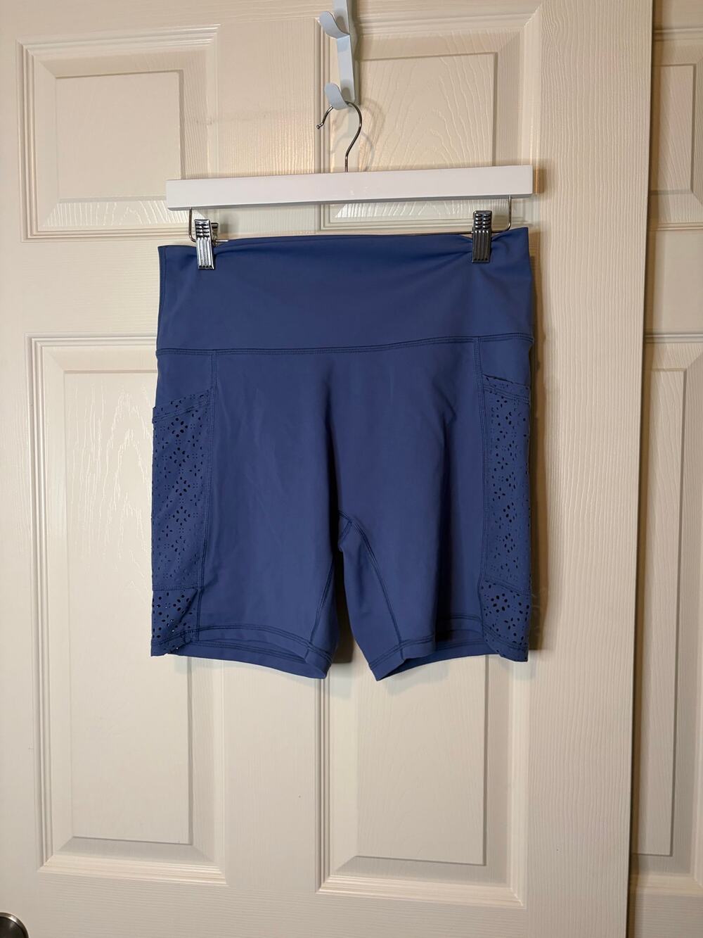 Women’s Aerie Slate Blue Eyelet Detail Side Pocket Bike Shorts XL 6”